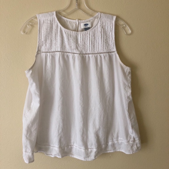 White sleeveless cotton top - Picture 1 of 7